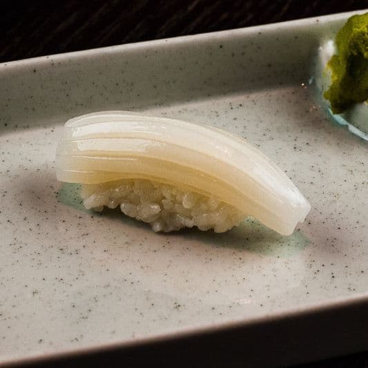 Squid Nigiri (2 pcs)
