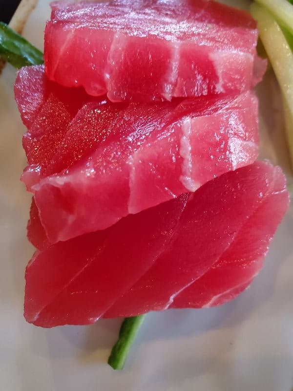 Tuna Sashimi (3 pcs)
